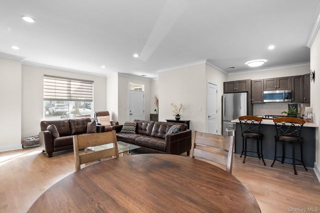 709 Breton Way, Glen Cove, NY 11542