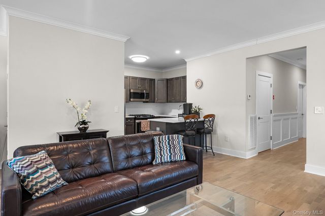 709 Breton Way, Glen Cove, NY 11542