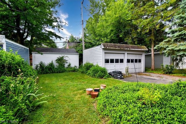 3812 Summit Park Road, Cleveland Heights, OH 44121