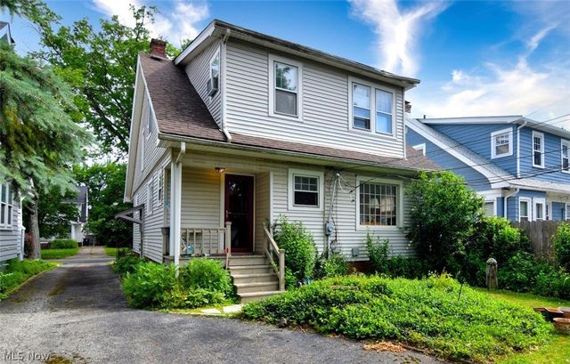 3812 Summit Park Road, Cleveland Heights, OH 44121