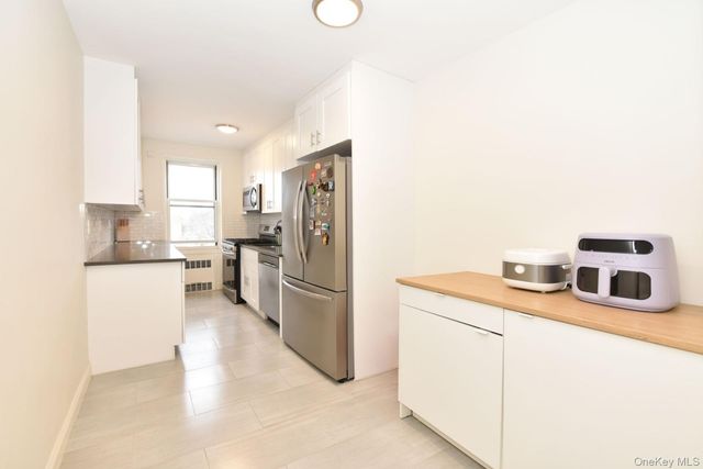 64-11 99 Street 418, Rego Park, NY 11374