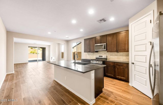 13544 W CASSIA Trail, Peoria, AZ 85383