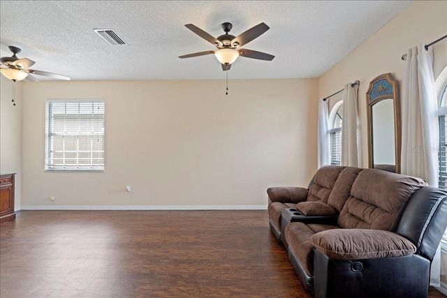 440 SAND RIDGE DRIVE, Valrico, FL 33594