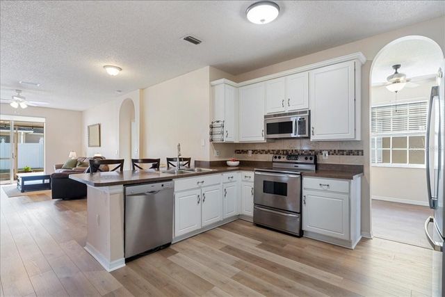 440 SAND RIDGE DRIVE, Valrico, FL 33594