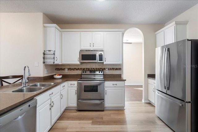 440 SAND RIDGE DRIVE, Valrico, FL 33594