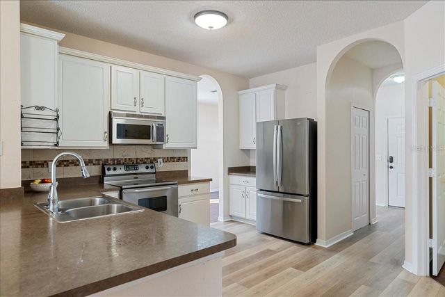 440 SAND RIDGE DRIVE, Valrico, FL 33594