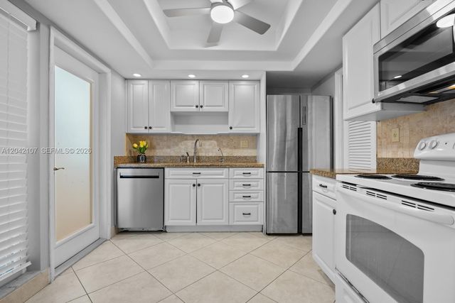 3213 Colony Club Road 3E, Pompano Beach, FL 33062