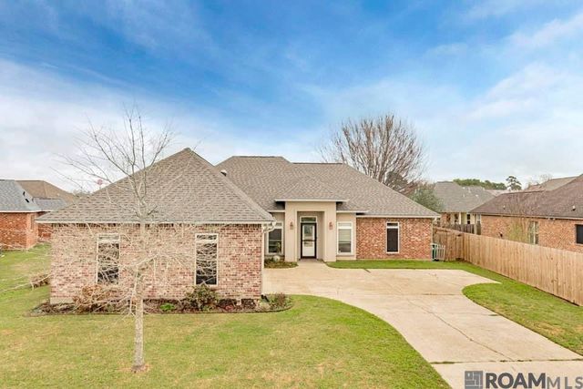 2210 Willowridge Ave, Port Allen, LA 70767