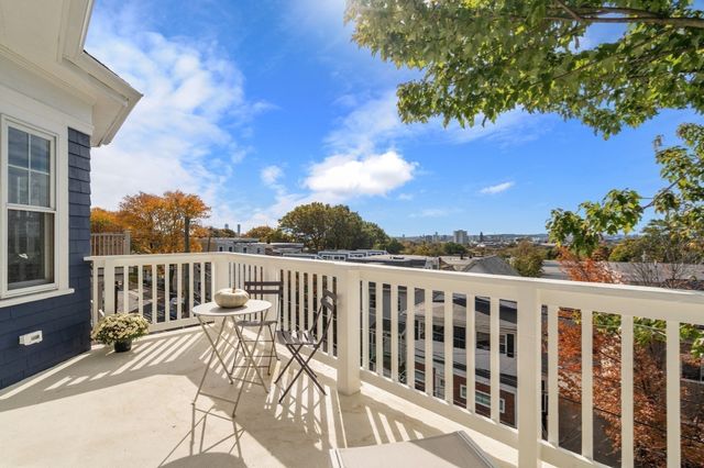 207 Summer St 3, Somerville, MA 02143