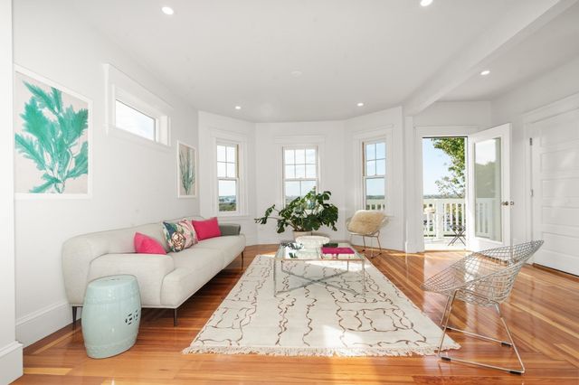 207 Summer St 3, Somerville, MA 02143