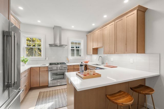 207 Summer St 3, Somerville, MA 02143