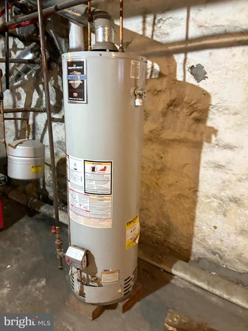 5861 ANGORA TER, Philadelphia, PA 19143