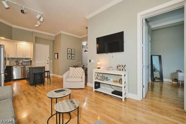 2825 Palm Beach BLVD 117, Fort Myers, FL 33916