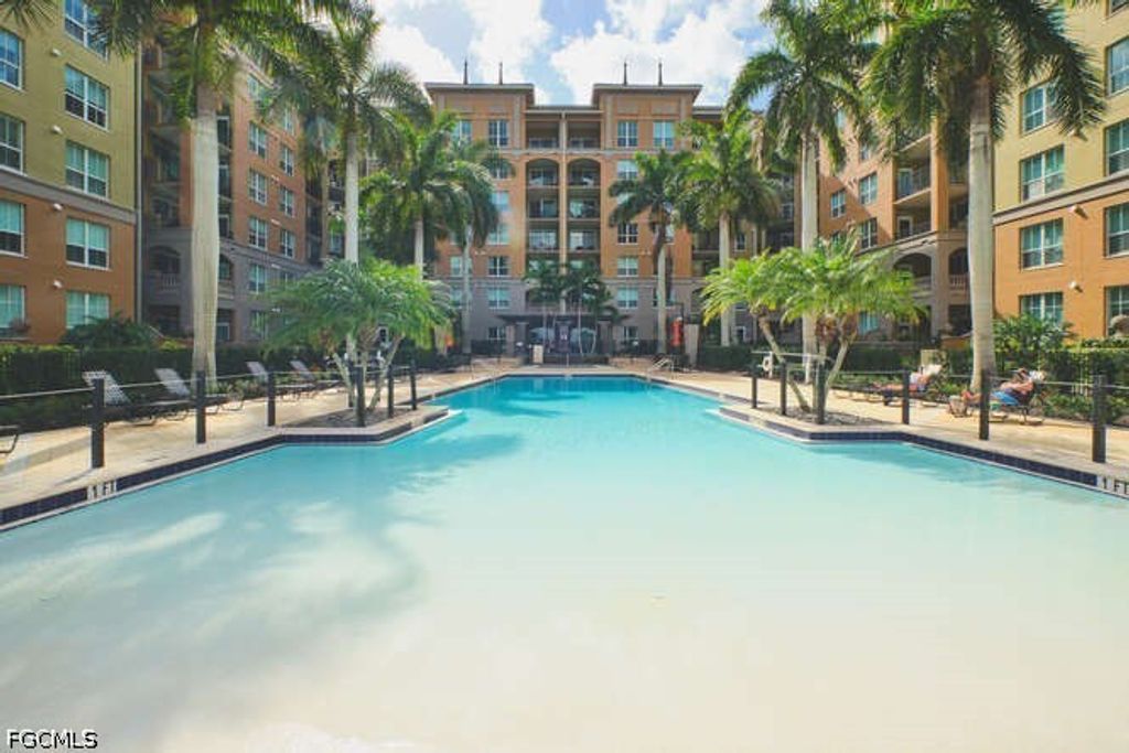 2825 Palm Beach BLVD 117, Fort Myers, FL 33916