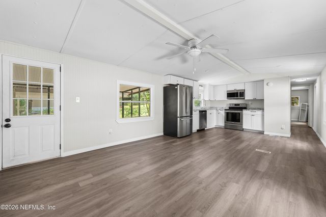 207 MILTON Avenue, Interlachen, FL 32148