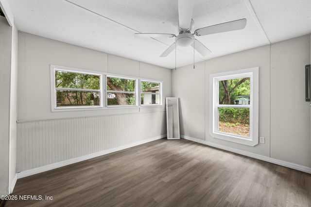 207 MILTON Avenue, Interlachen, FL 32148