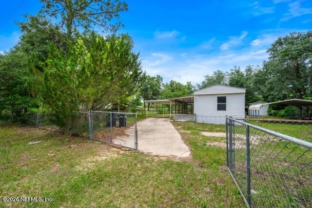 207 MILTON Avenue, Interlachen, FL 32148