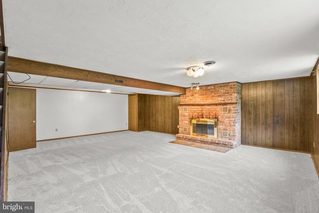 3413 HEATHER DR, York, PA 17408