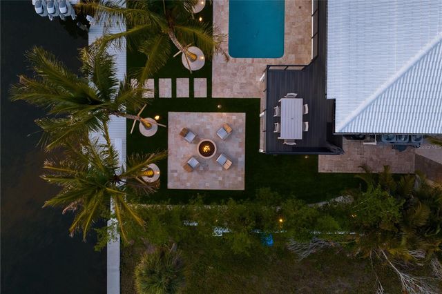 6448 HOLLYWOOD BOULEVARD, Sarasota, FL 34231