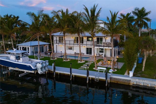 6448 HOLLYWOOD BOULEVARD, Sarasota, FL 34231