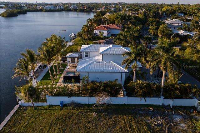 6448 HOLLYWOOD BOULEVARD, Sarasota, FL 34231