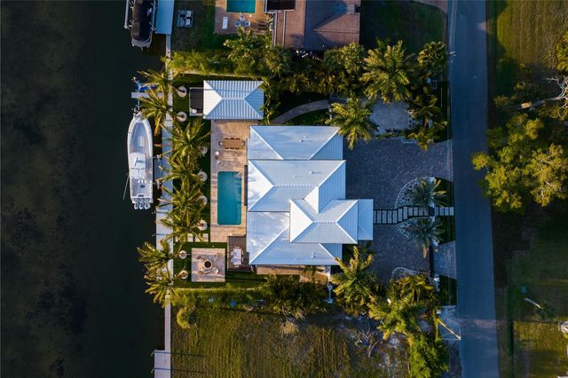 6448 HOLLYWOOD BOULEVARD, Sarasota, FL 34231