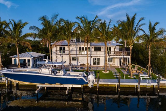 6448 HOLLYWOOD BOULEVARD, Sarasota, FL 34231