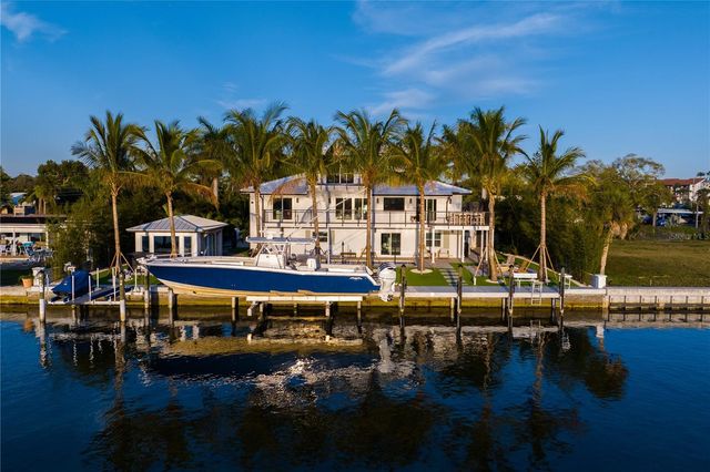6448 HOLLYWOOD BOULEVARD, Sarasota, FL 34231