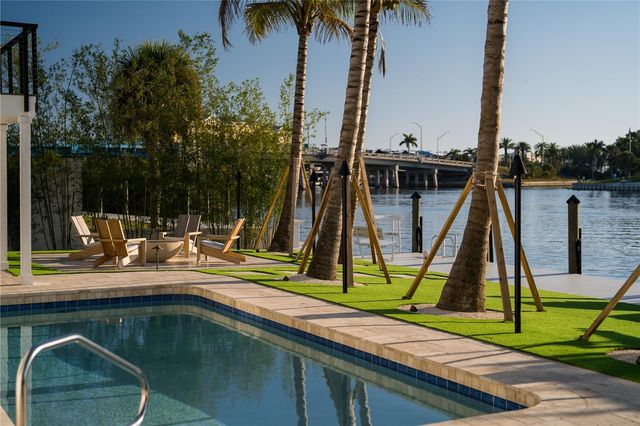 6448 HOLLYWOOD BOULEVARD, Sarasota, FL 34231