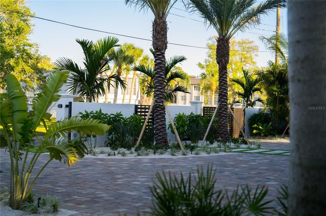 6448 HOLLYWOOD BOULEVARD, Sarasota, FL 34231