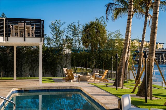 6448 HOLLYWOOD BOULEVARD, Sarasota, FL 34231