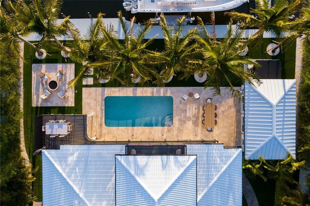 6448 HOLLYWOOD BOULEVARD, Sarasota, FL 34231