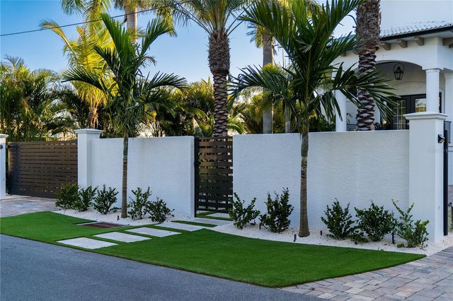 6448 HOLLYWOOD BOULEVARD, Sarasota, FL 34231