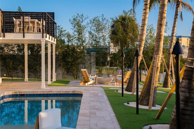 6448 HOLLYWOOD BOULEVARD, Sarasota, FL 34231