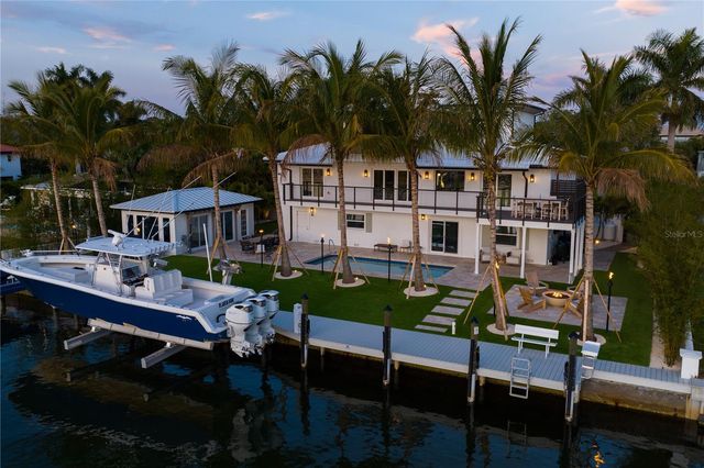 6448 HOLLYWOOD BOULEVARD, Sarasota, FL 34231