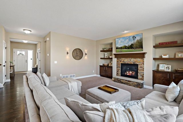 3894 Carver Path, Chaska, MN 55318