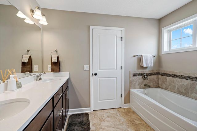 3894 Carver Path, Chaska, MN 55318