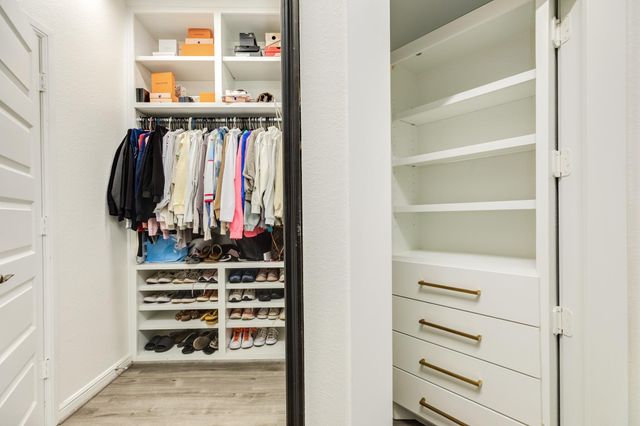 10306 Aldrin Drive, Rosharon, TX 77583