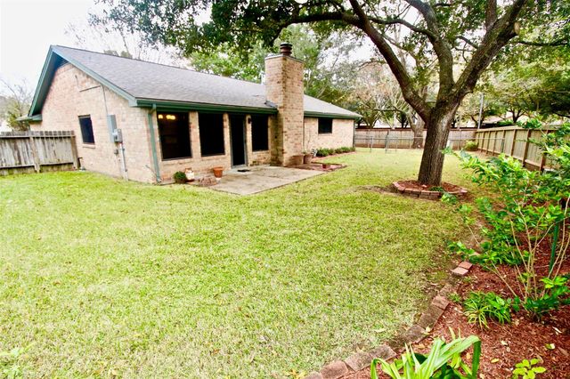 3146 Wagon Trail Drive, Sugar Land, TX 77479