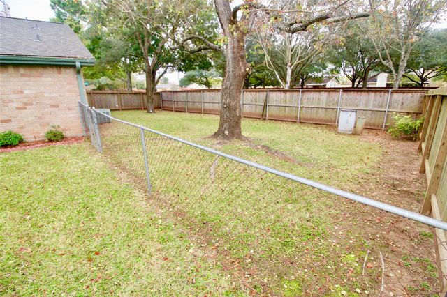 3146 Wagon Trail Drive, Sugar Land, TX 77479