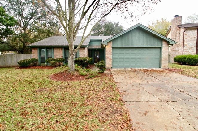 3146 Wagon Trail Drive, Sugar Land, TX 77479