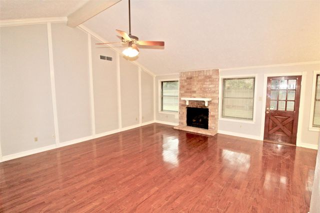 3146 Wagon Trail Drive, Sugar Land, TX 77479