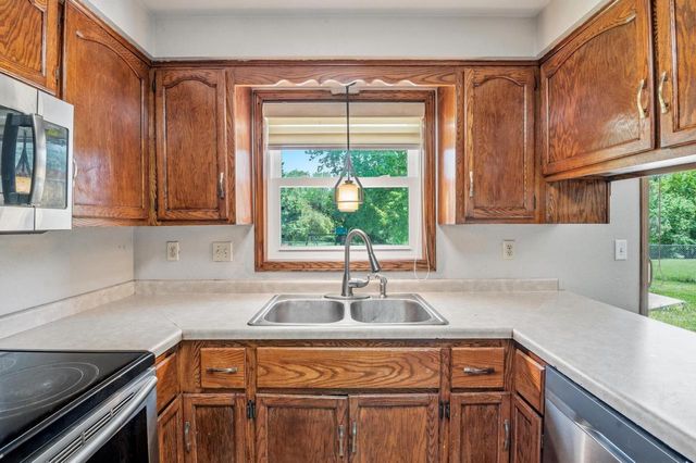 2430 HEATHER ROAD, Green Bay, WI 54311