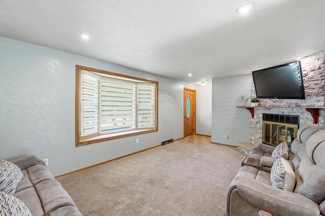 2430 HEATHER ROAD, Green Bay, WI 54311