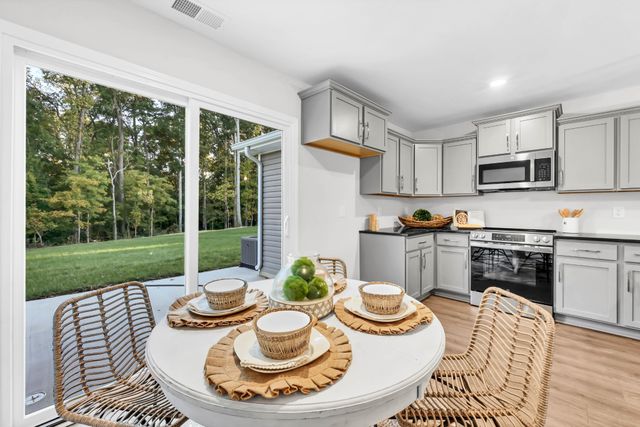 131 Quarry Point Dr C131, Clarksville, TN 37043