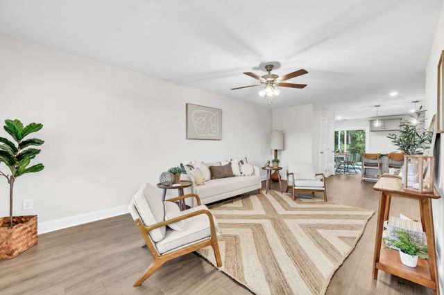 131 Quarry Point Dr C131, Clarksville, TN 37043