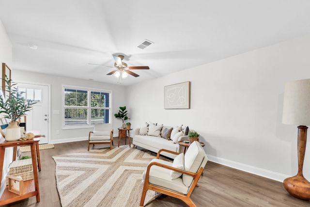 131 Quarry Point Dr C131, Clarksville, TN 37043