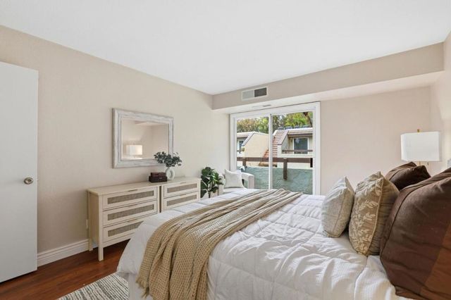 309 Tradewinds Drive 10, San Jose, CA 95123