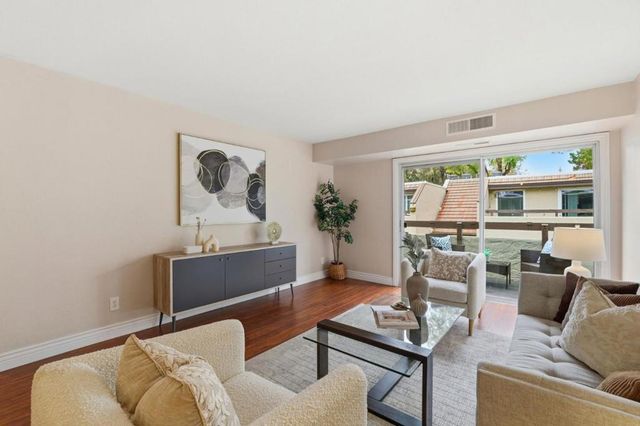 309 Tradewinds Drive 10, San Jose, CA 95123