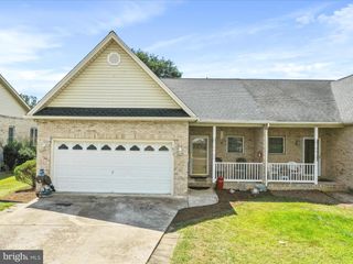 615 ALLEGHENY CIR, Woodstock, VA 22664